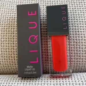 LIQUE Matt liquid lip gloss color :flirt